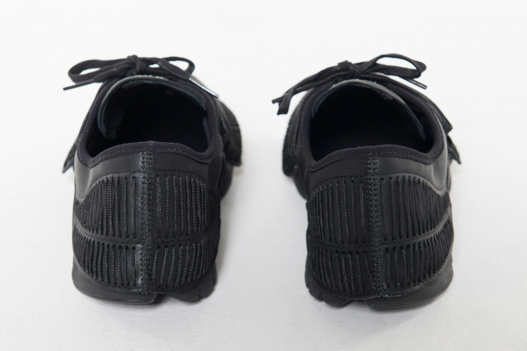 ヨウジヤマモト×アディダス、ネオプレンと牛革を用いたスニーカー発売