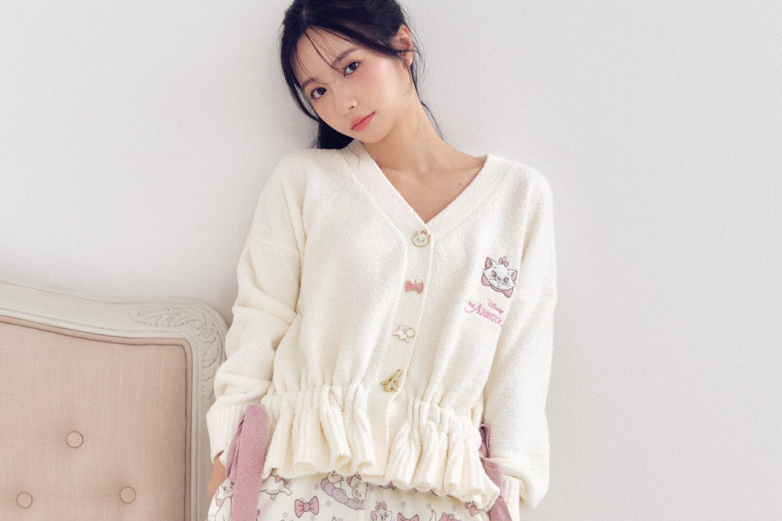 スナイデル ホーム×映画『おしゃれキャット』子猫のマリー描いた