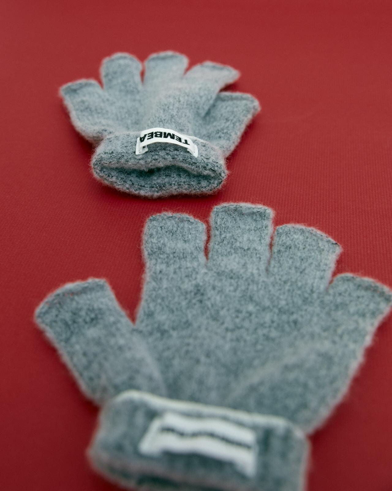 ディスイズネバーザット×テンベア、“オリーブ色”バケットバッグ