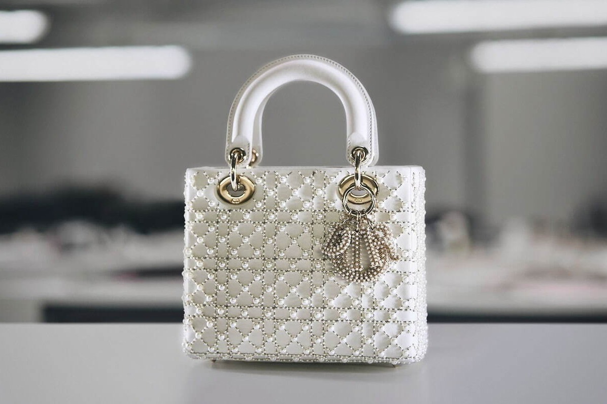 ディオール「レディ ディオール」新作ウィメンズバッグ、艶めくパール