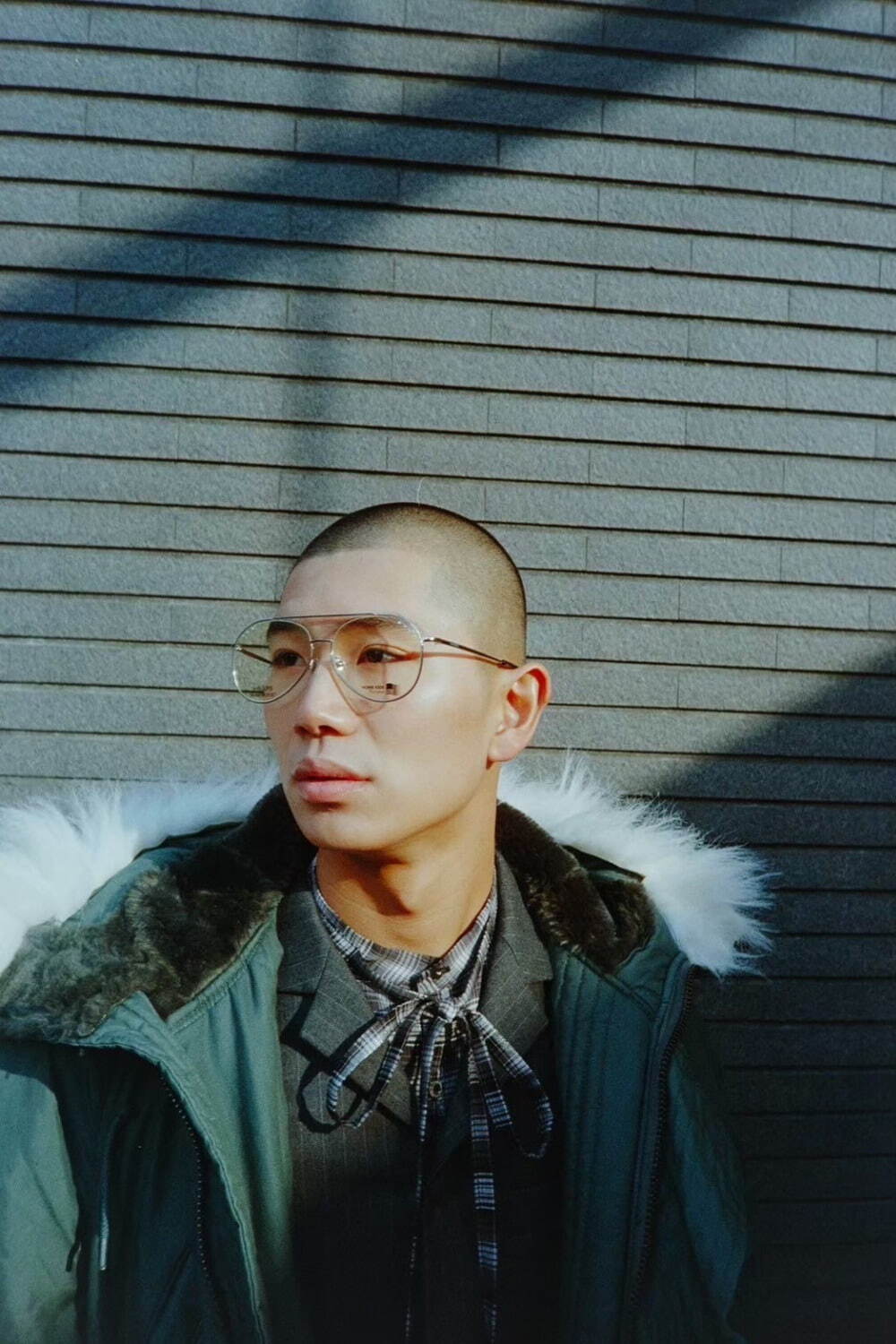 ダイリク初のサングラス、ヴィンテージ着想のティアドロップ型