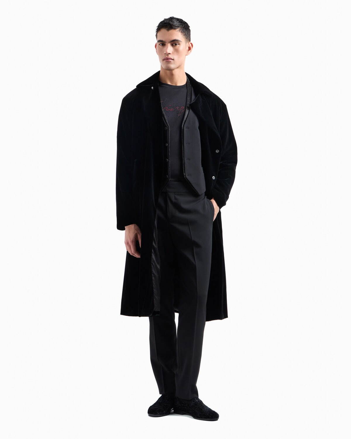 ジョルジオ アルマーニ“クリスタル煌めく”ベルベットジャケットなど24