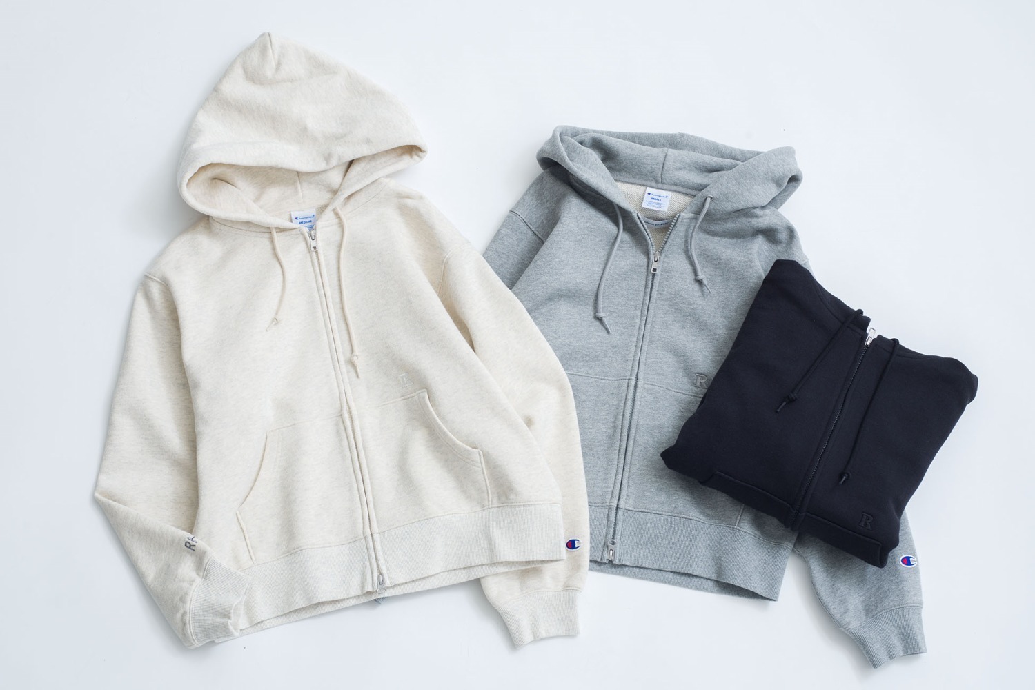 RHC ロンハーマン×チャンピオンのフルジップフーディ、“Rロゴ刺繍入り