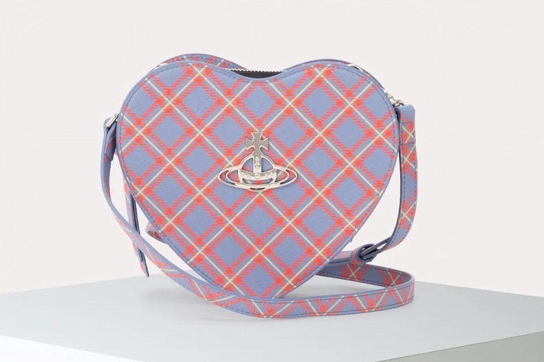 ヴィヴィアン・ウエストウッドの“タータンチェック柄”ハートバッグ