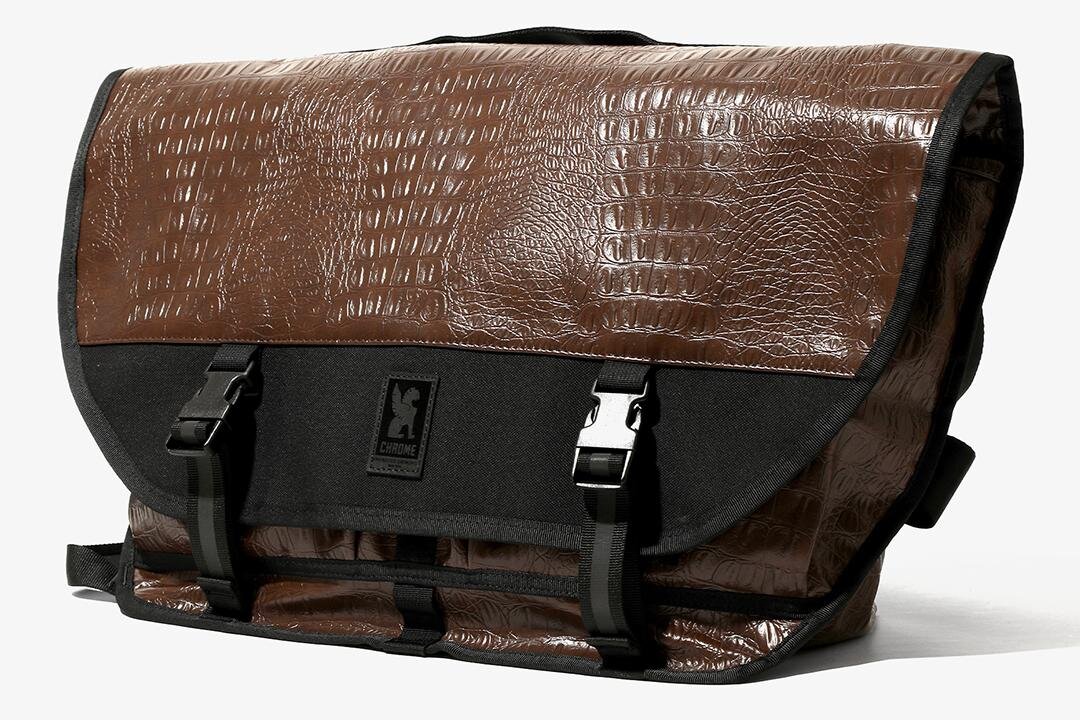 エンジニアド ガーメンツ×クロームのメッセンジャーバッグ