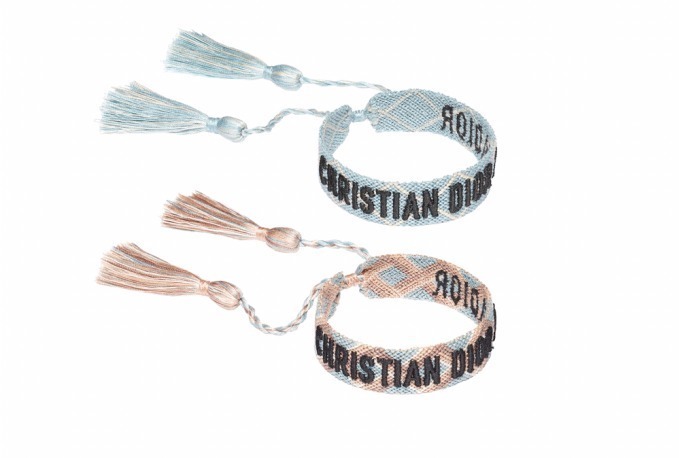 ディオールの新作ミサンガブレスレット、ネイティブアメリカンから着想