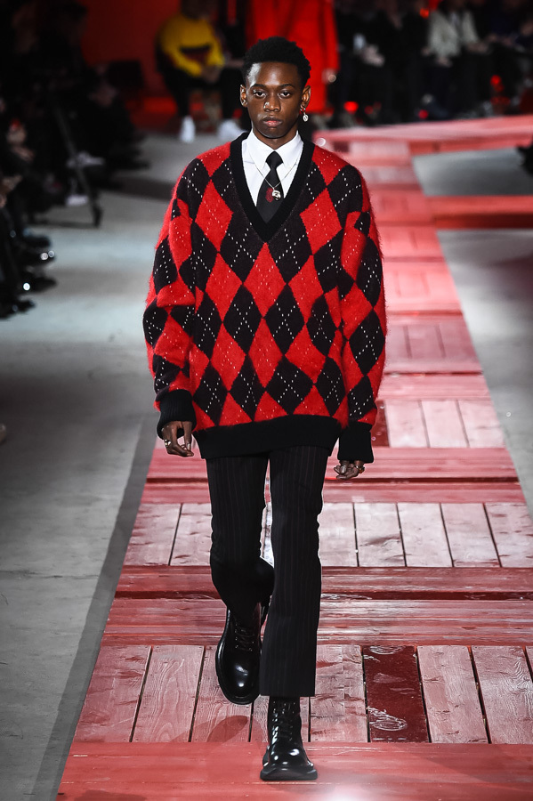 アレキサンダー・マックイーン 2018年秋冬コレクション - 英国紳士の