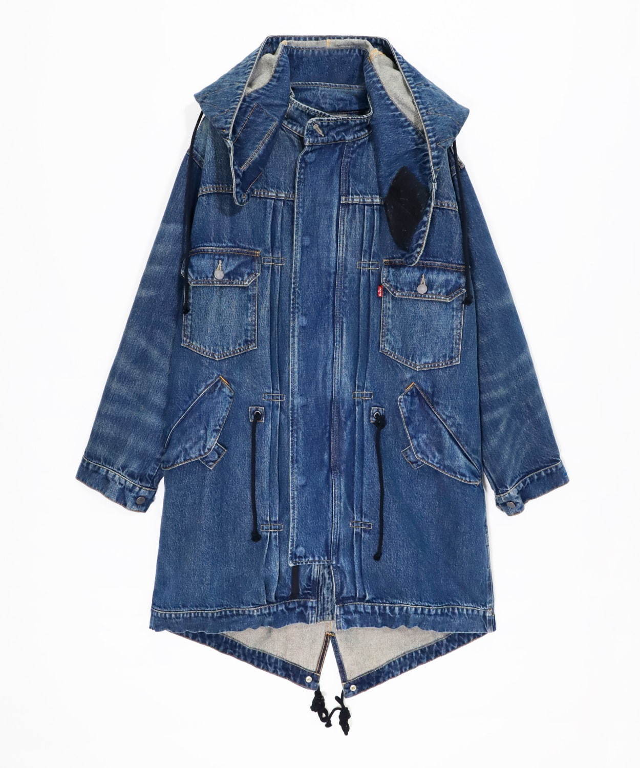 リーバイス×ファセッタズム、アシンメトリー＆捻りディテールの