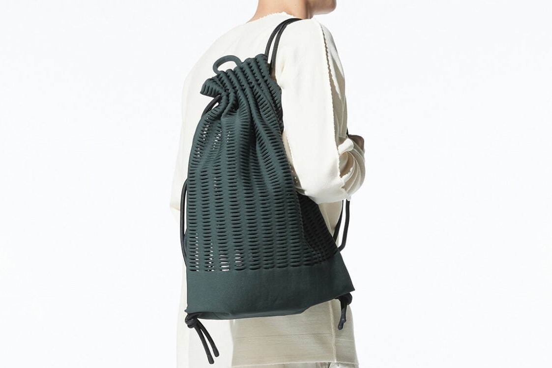 グッド グッズ イッセイ ミヤケの“洗える”ニットバッグ「モッコ」に