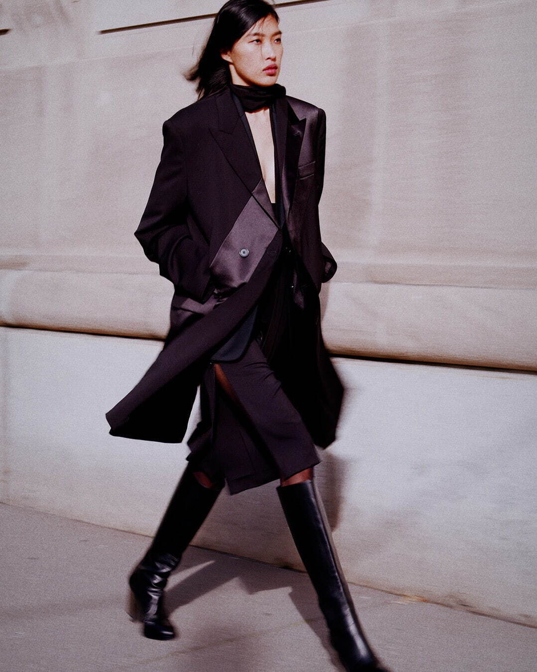 ヘルムート ラング、ピーター・ドゥによる24年春夏新作 - 異素材