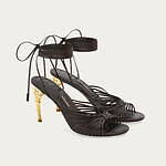 フェラガモの24年春夏新作ウィメンズシューズ、“ケージ状ヒール”の