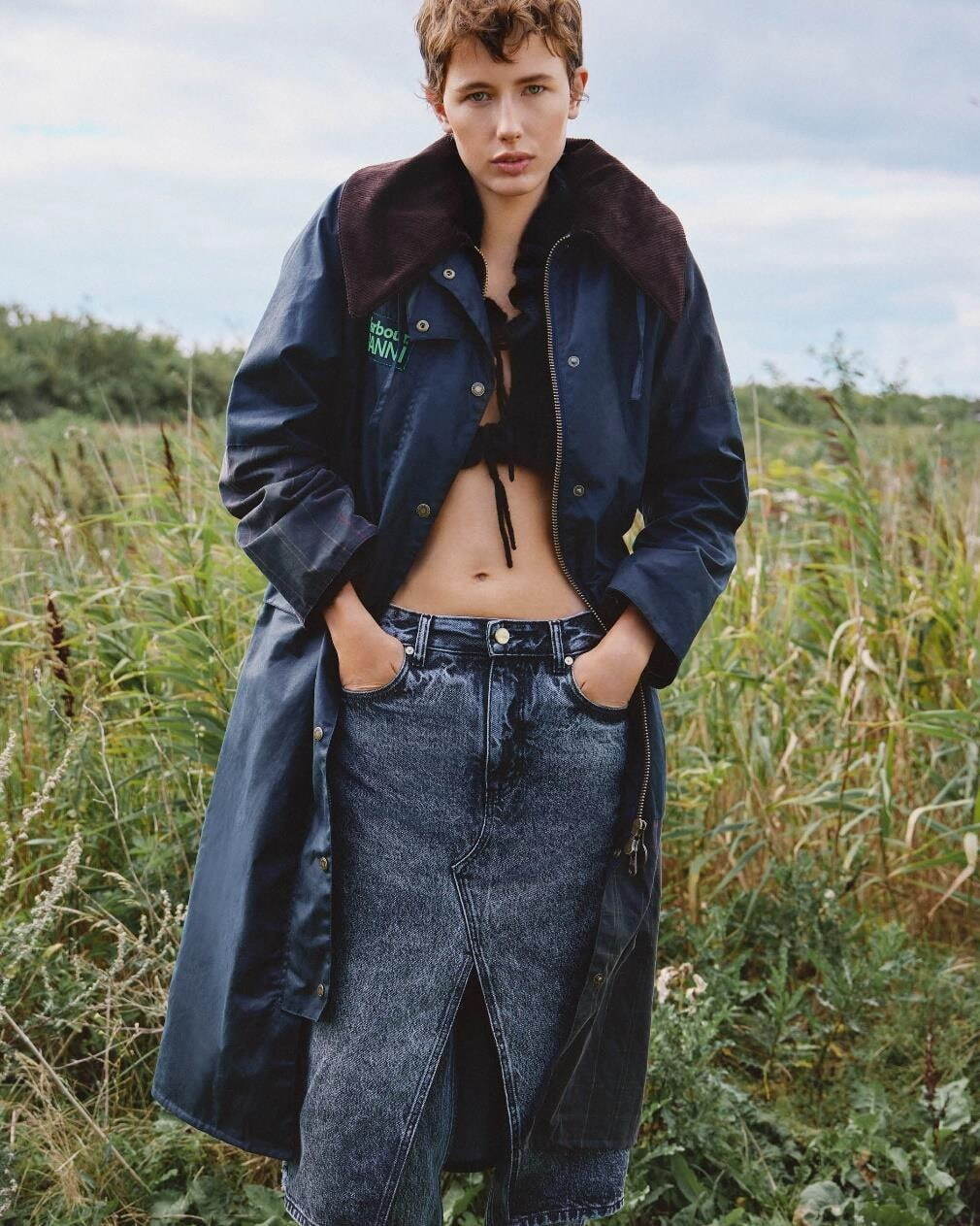 バブアー×ガニー、オーバーサイズのコーデュロイ襟＆取り外し可能な