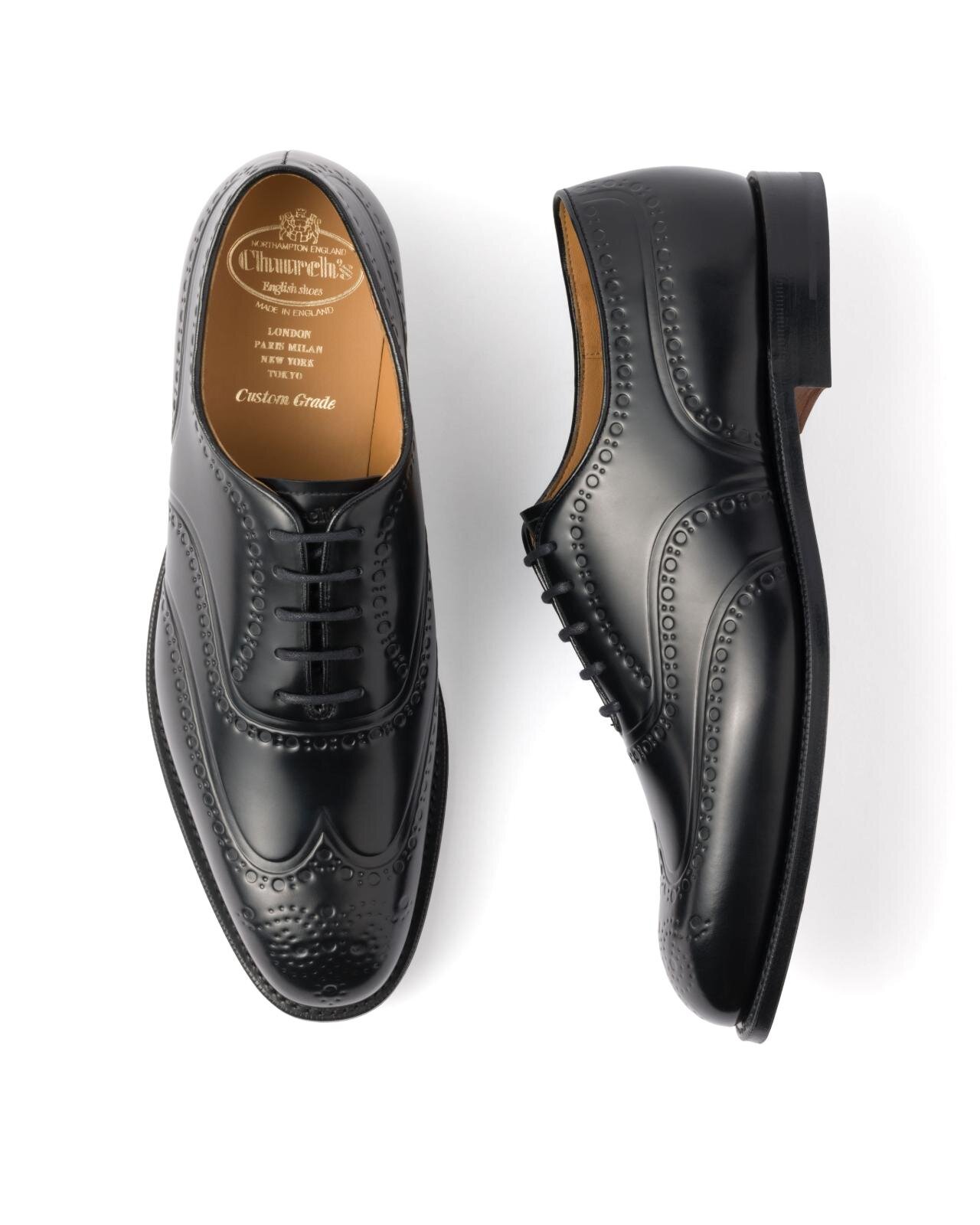 チャーチ“ウィングチップを刻印”したレザーシューズ「チェットウィンド