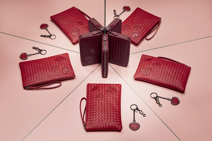 ボッテガ・ヴェネタのバレンタイン限定ポーチやウォレット