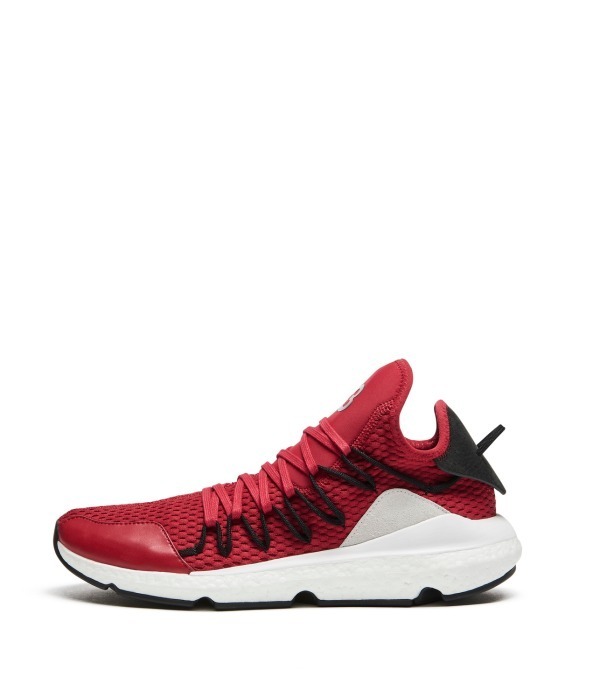 Y-3の18年春夏新作スニーカー「クサリ」「サイコウ」グラフィカルな