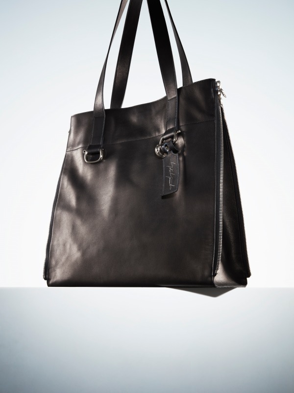 ディスコード ヨウジヤマモトのユニセックスバッグ - サイドジップを配