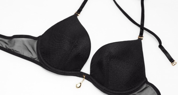 ワコール ディア」の“ブラック ベーシック”、知的でセクシーなインナー
