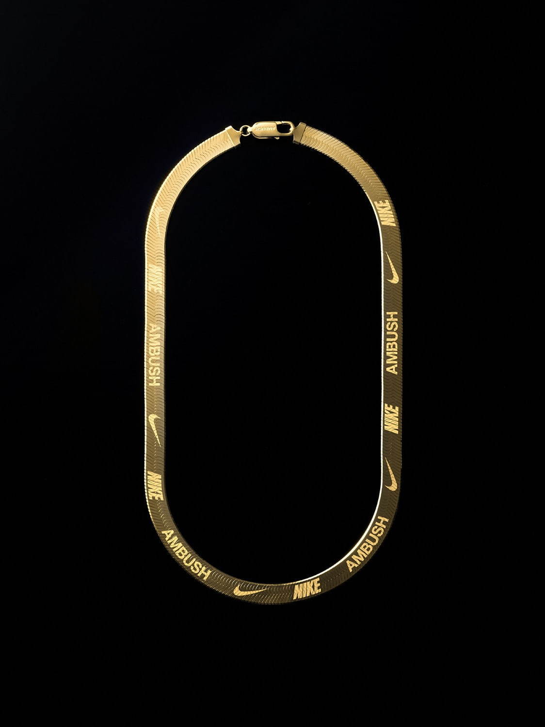 ナイキ × アンブッシュ エア マックス 180」19年4月発売、ユーン