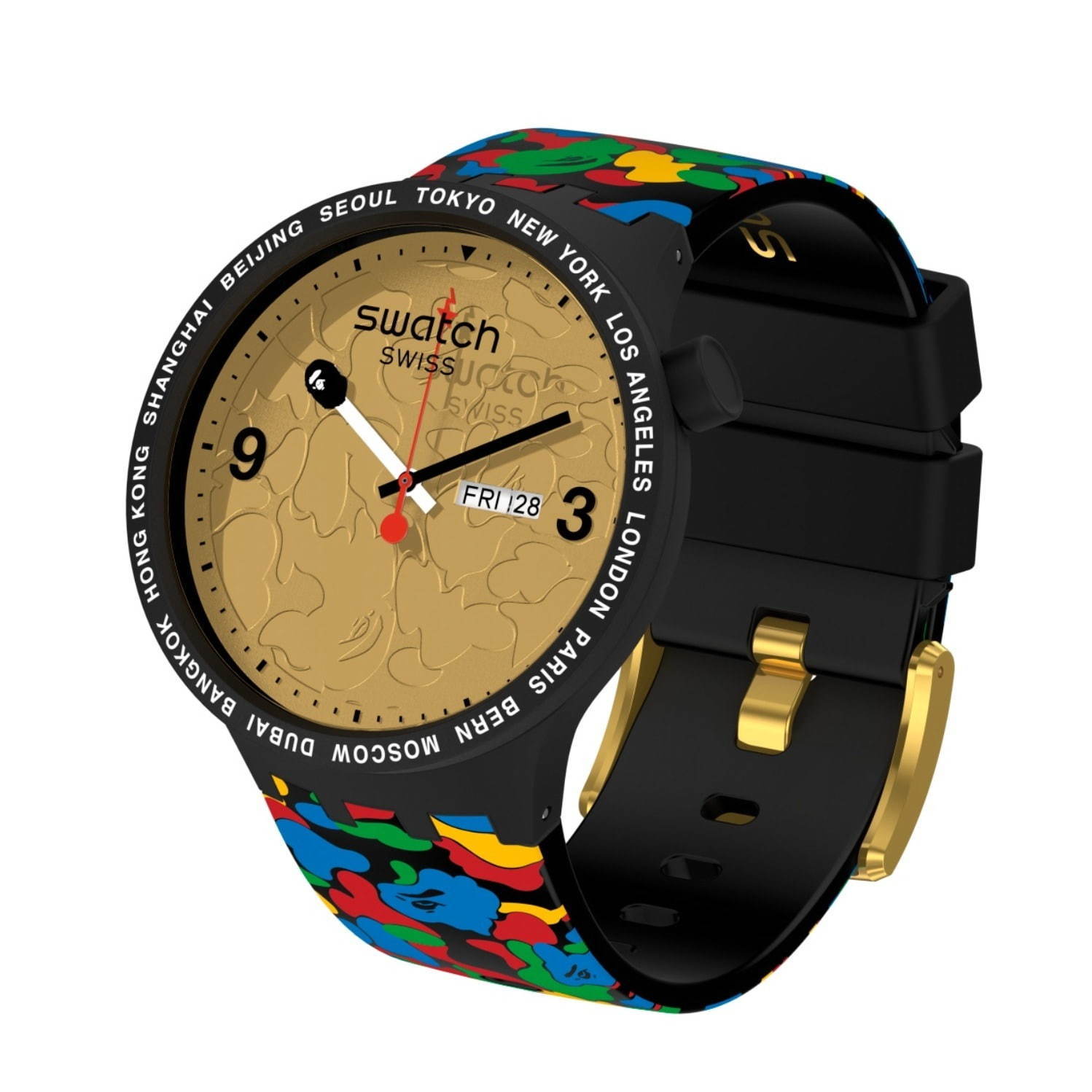 スウォッチ×ベイプのコラボ腕時計、金・銀・銅の文字盤＆カモ柄ベルト