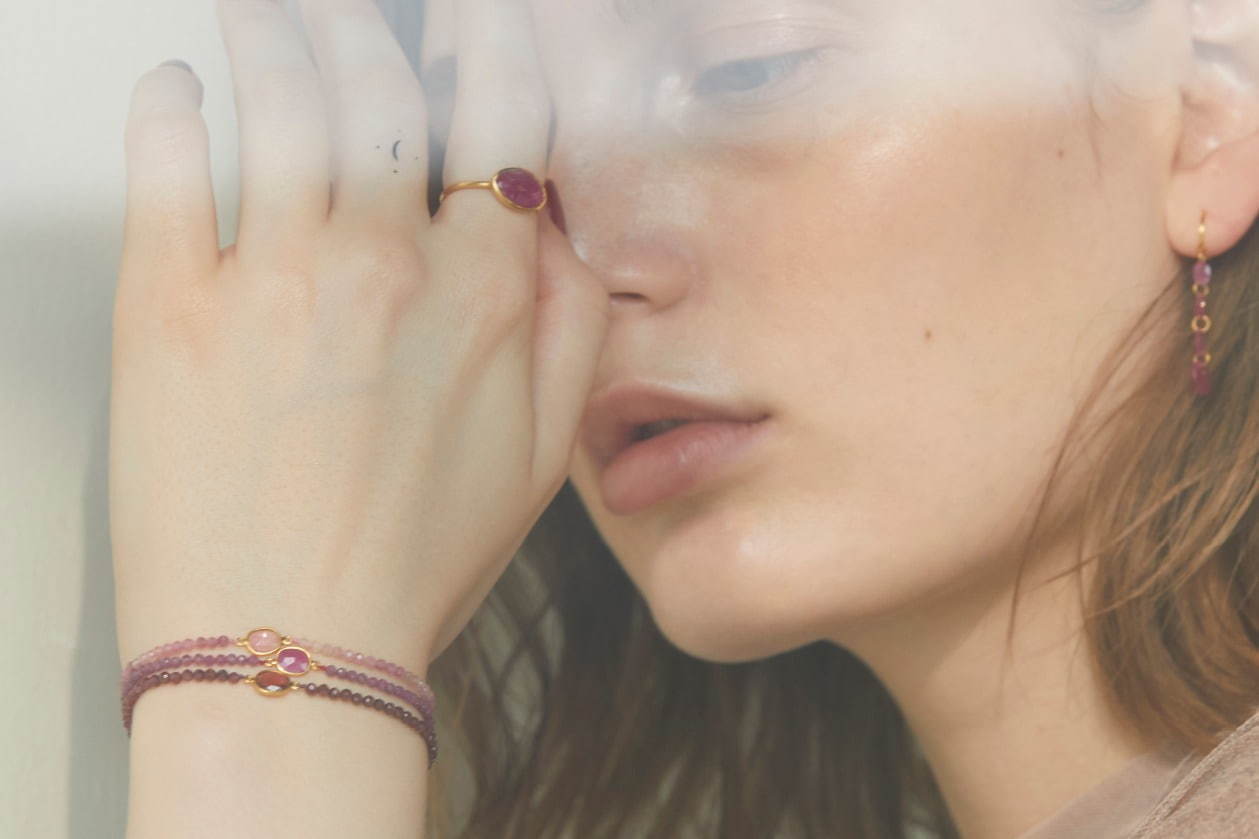 アルティーダ ウード新作“星座石”モチーフのブレスレット＆スライス