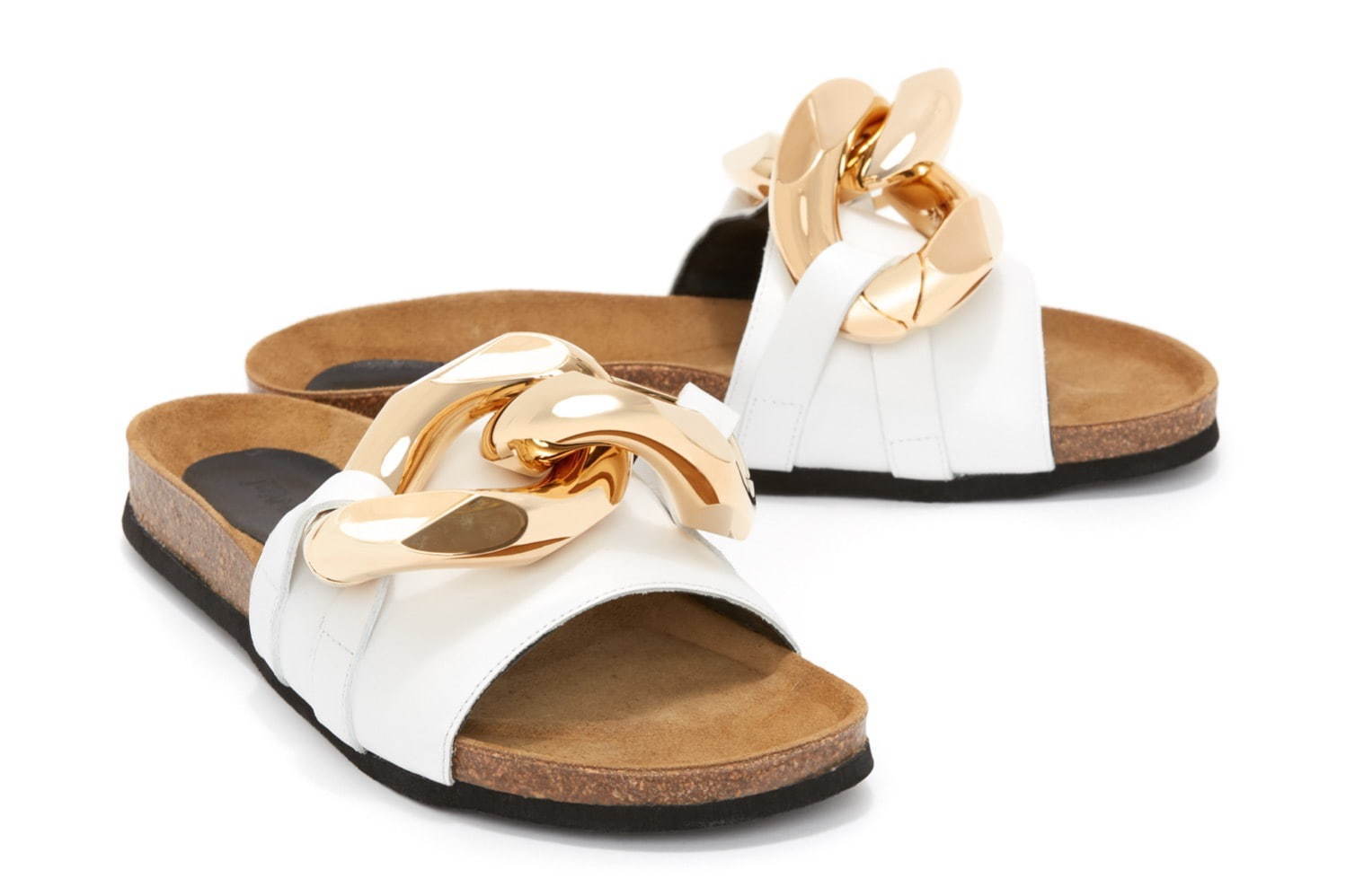 JW アンダーソンの新作ユニセックスサンダル、オーバーサイズの