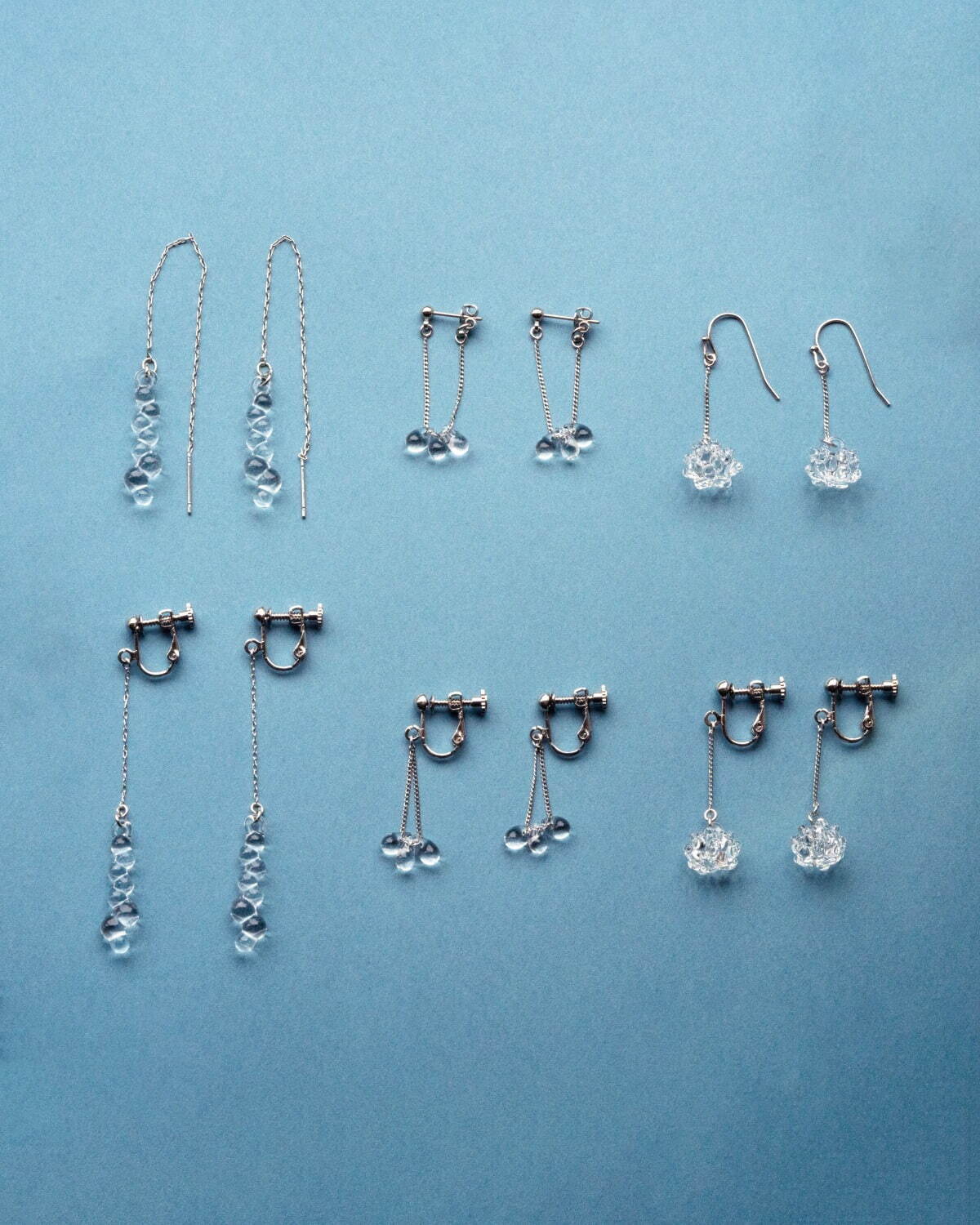 ガラスメーカー「ハリオ」が作る“透明感ガラス”アクセサリー、水滴＆花