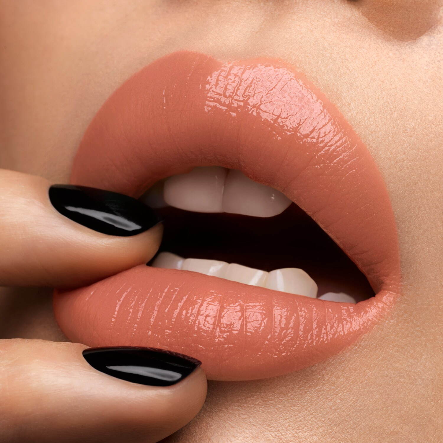 イヴ・サンローラン22年夏コスメ、フルーツミルクシェイクカラーの