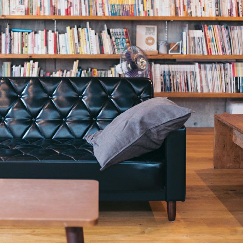 カリモク60 スリーピングソファスタンダードブラック（ダーク