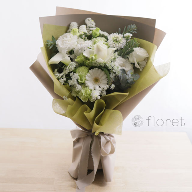 花束（おしゃれなラッピング）お任せ白系｜フラワーギフト・花の通販