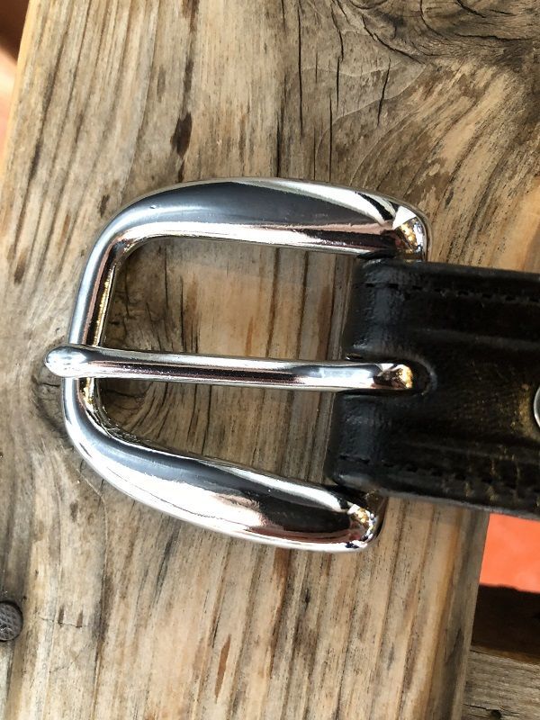 Tory Leather クリンチャースタッズベルト