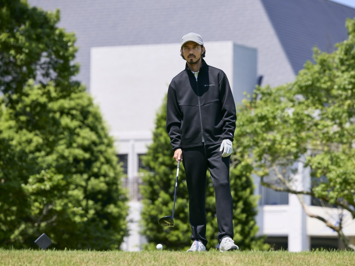 カジュアルもスポーティも！着こなしで選べる Champion のゴルフウェア