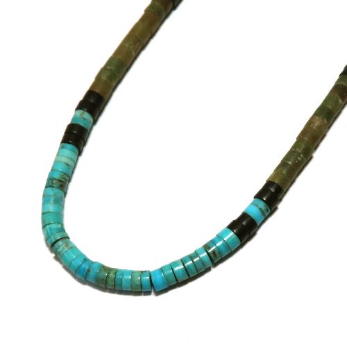 サントドミンゴ族のターコイズ・ネックレスなど