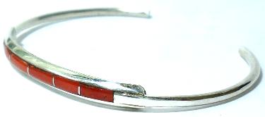 インディアンジュエリー ズニ族のブレスレット・バングル