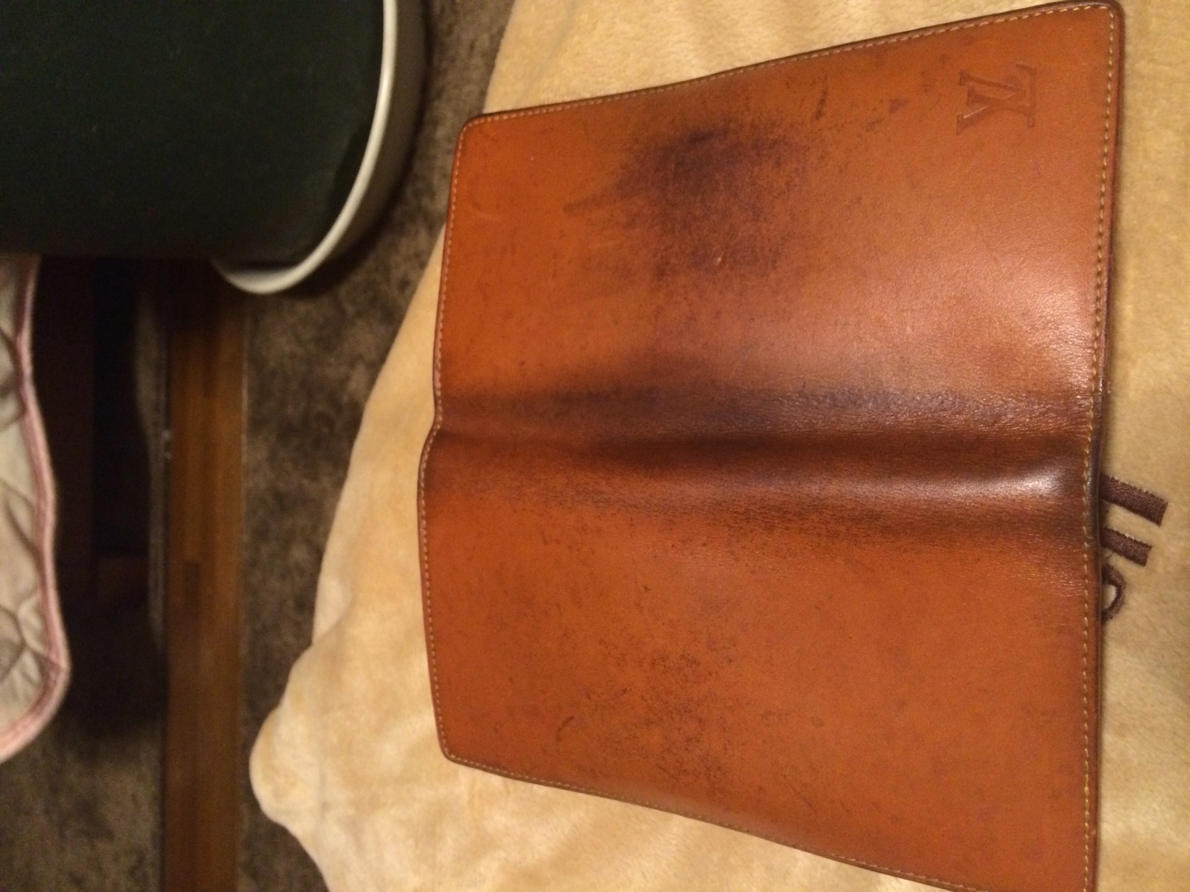 財布] 長財布(ヴィトン ノマド) - 皮革Q&Aサイト ひかくらし