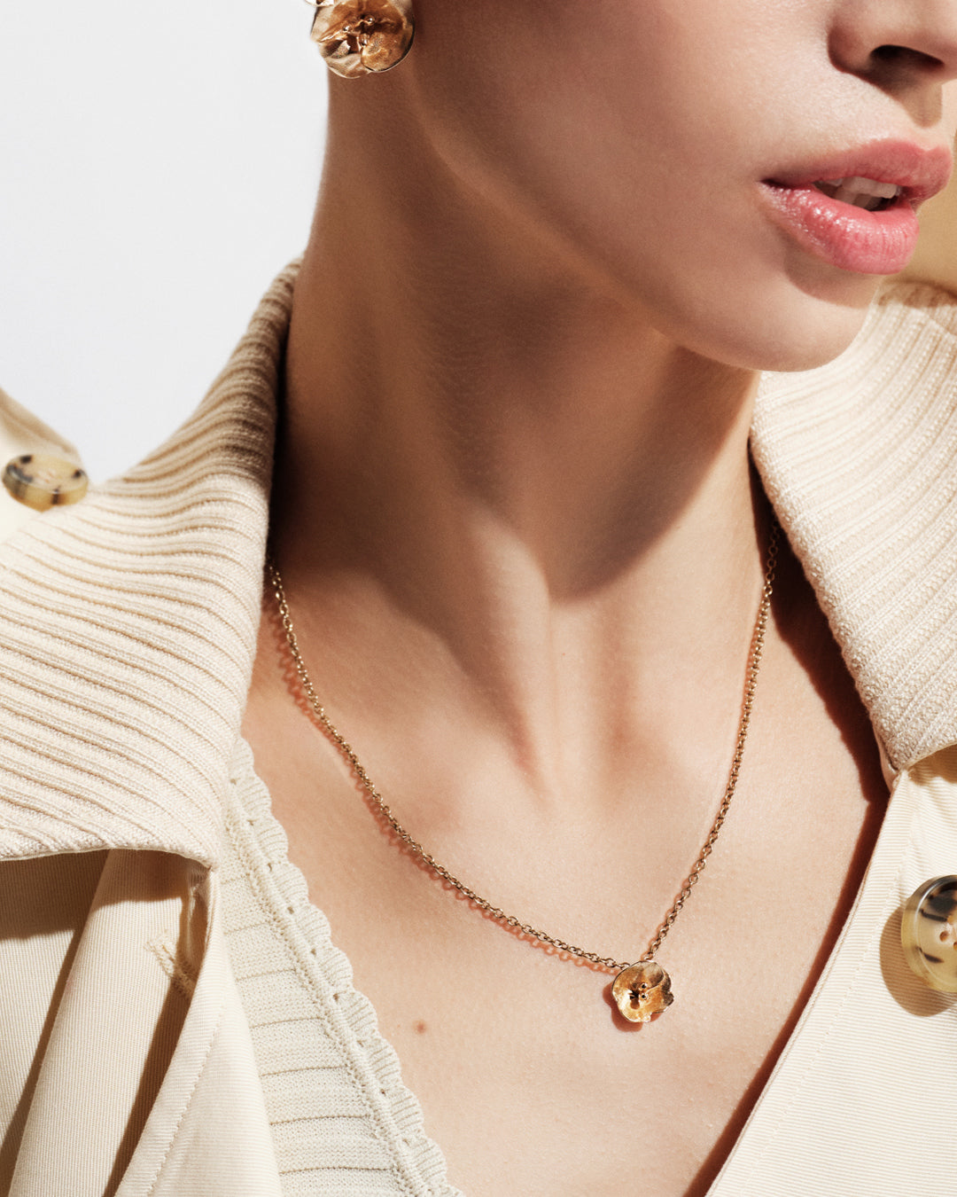 夏至のバラ スモールネックレス ブロンズ | Kalevala ジュエリー