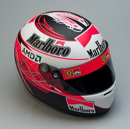 キミ＿ライコネン2007年仕様で塗装されたヘルメットです