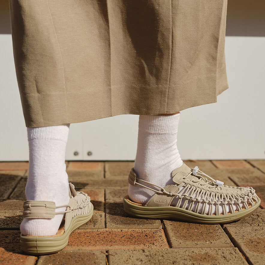 オールジェンダー ユニーク ツー コンバーチブル | Plaza Taupe/Plaza