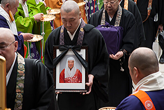 第二百五十六世天台座主半田孝淳猊下