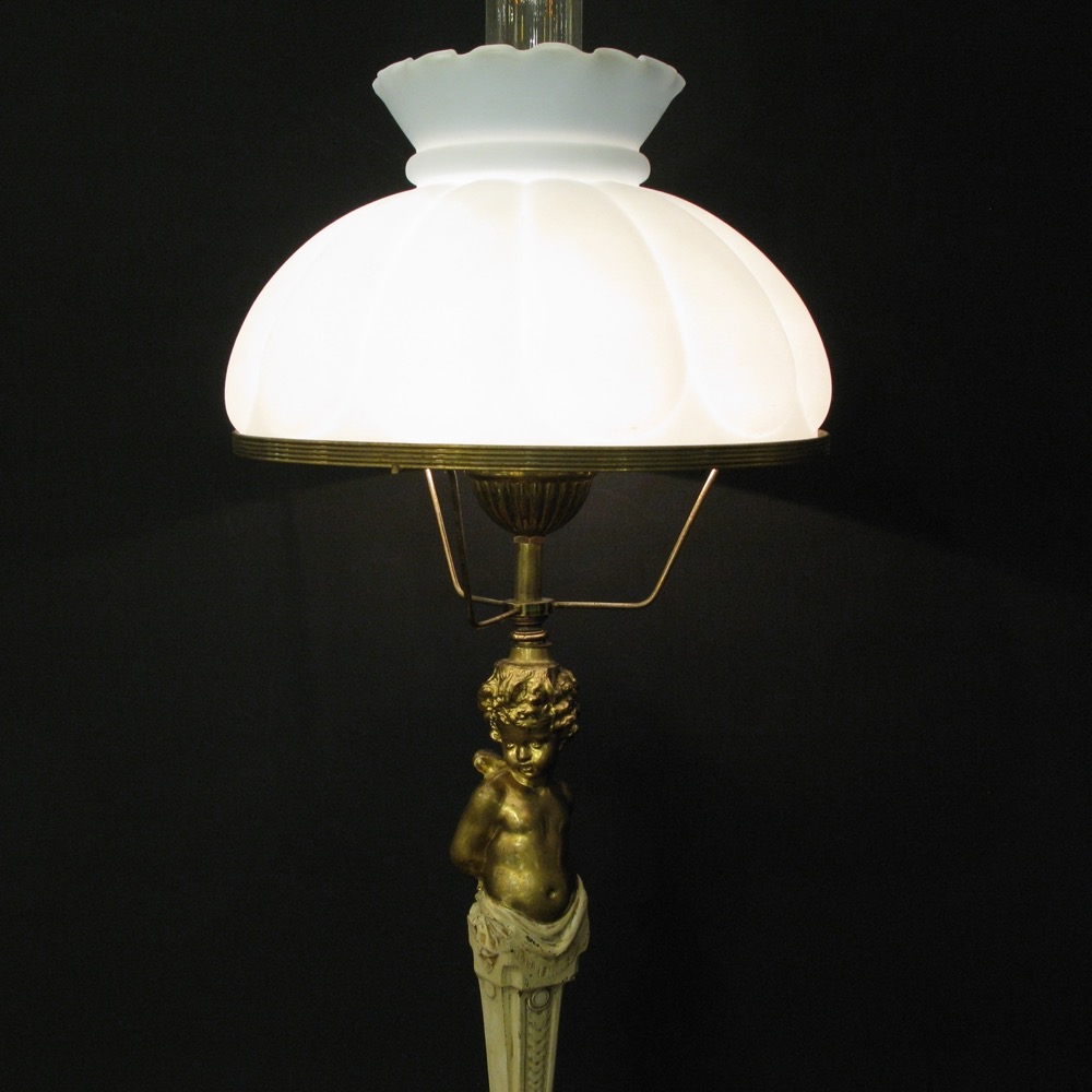 フランス アンティーク オイルランプ型 天使のテーブルランプ | キヤ