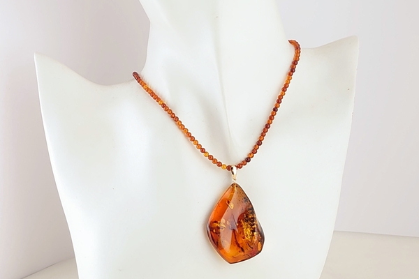 琥珀ペンダント（ネックレス付き） - 久慈琥珀オンラインショップ