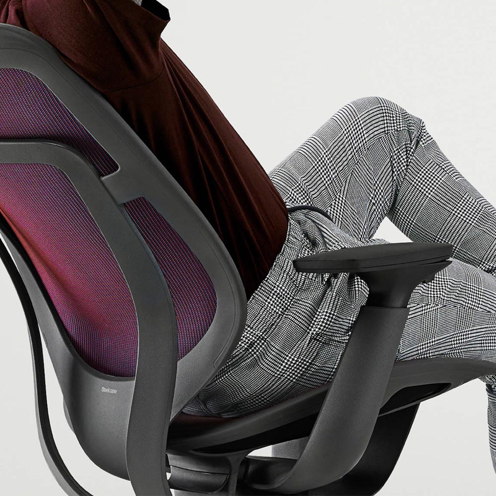 今までの「座り心地」を超えるKarman カーマン | 製品情報 | 株式会社