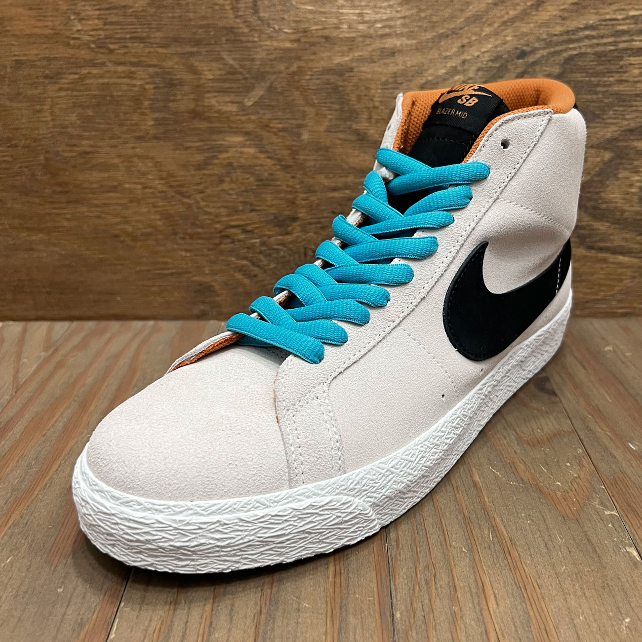 NIKE SB ZOOM BLAZER MID PHANTOM/BLACK MONARCH | 東京のスケート