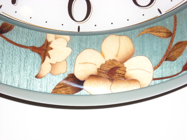 象嵌細工で高級感があふれています！電波掛け時計 プリュマージュM457F