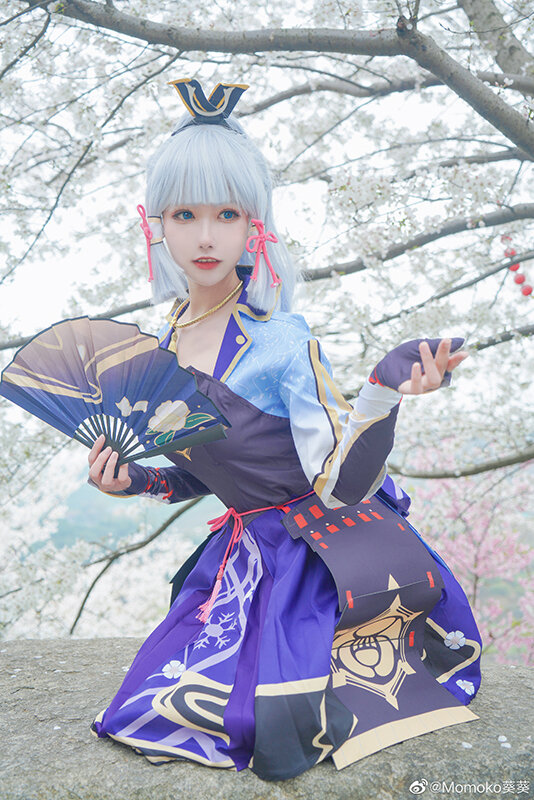 コスプレ】中国人気レイヤーが魅せる『原神』神里兄妹が百花繚乱の美