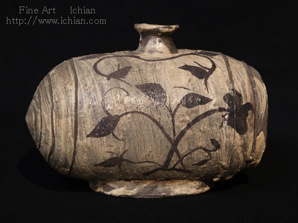 粉青白地鉄絵草花文俵壺鶏龍山 李朝初期 :: ichian