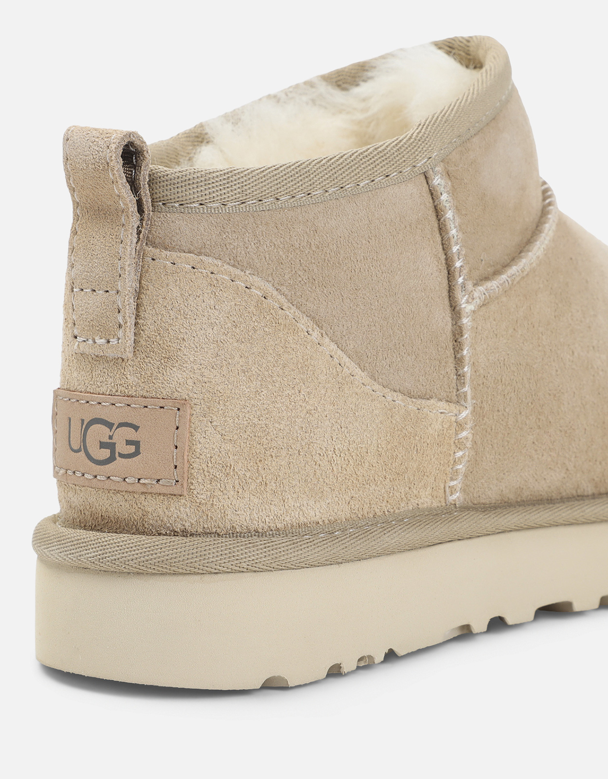 Ugg クラシックウルトラミニブーツ (すべての新品,シューズ) IFCHIC.COM