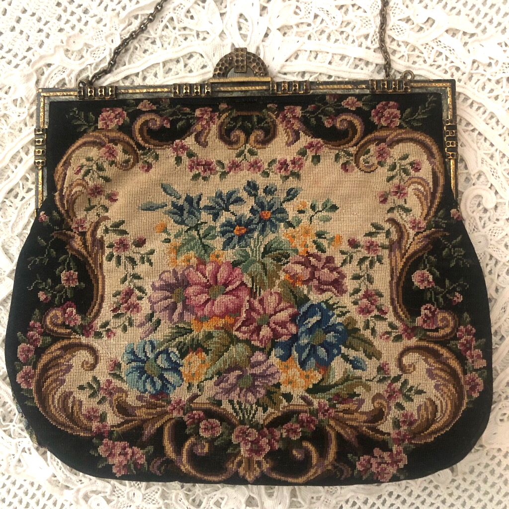 フランスアンティーク・プチポワンのバッグ