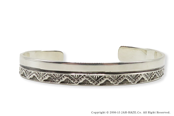 INDIAN JEWELRY ナバホ族|スタンプワーク|シルバー|バングル『Navajo