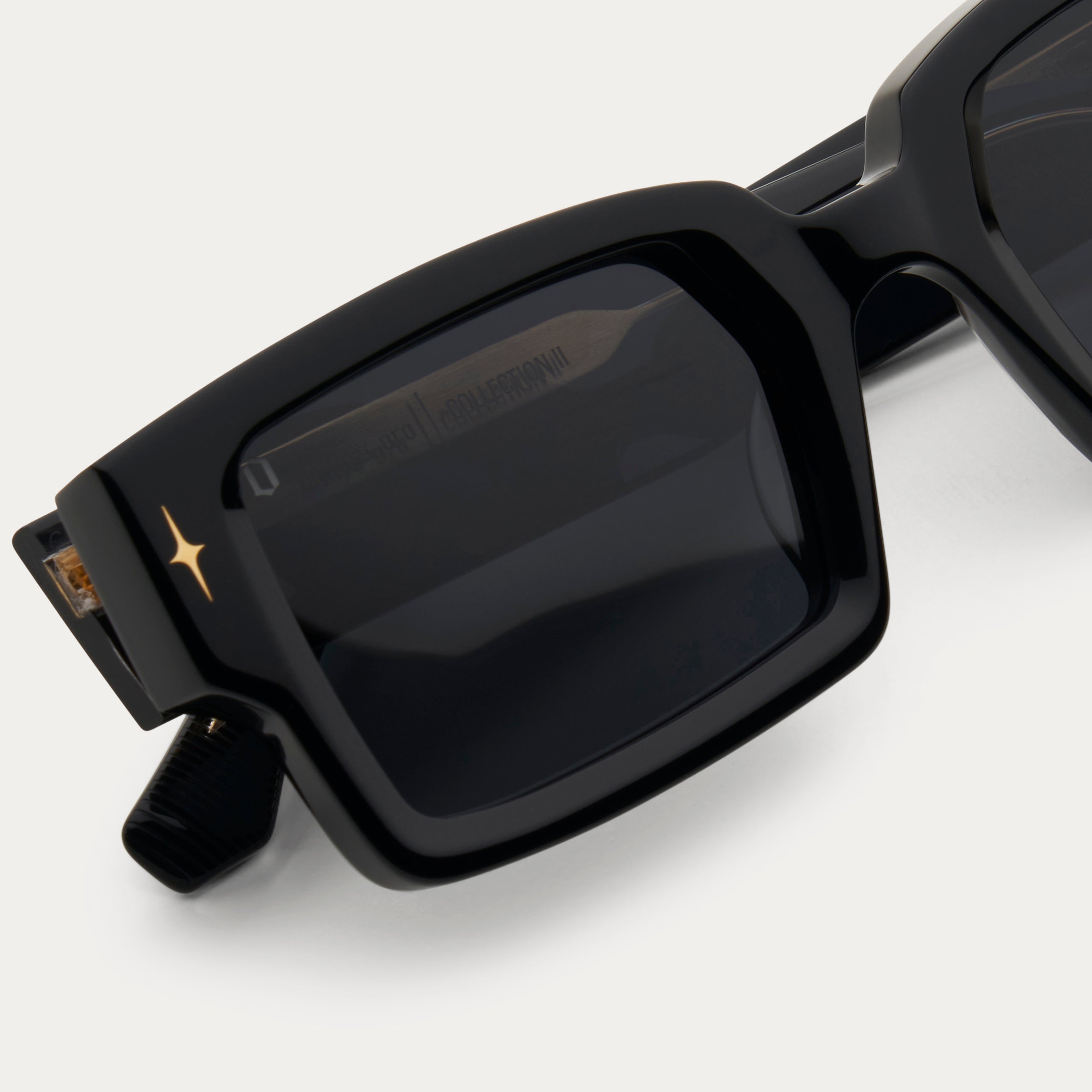 BLACK ICON – JAMES ORO