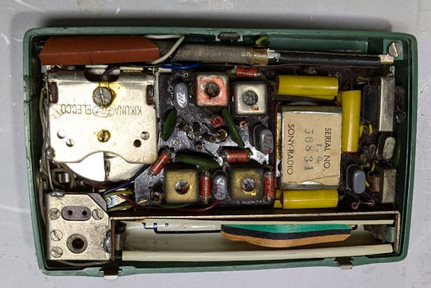 東芝 極小型 トランジスタラジオ 1959年製 世界最小のトランジスタ